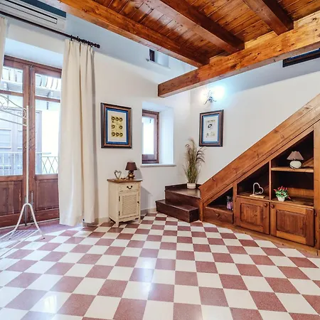Dimora Degli Scalzi Apartamento *