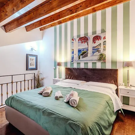 Dimora Degli Scalzi Apartamento