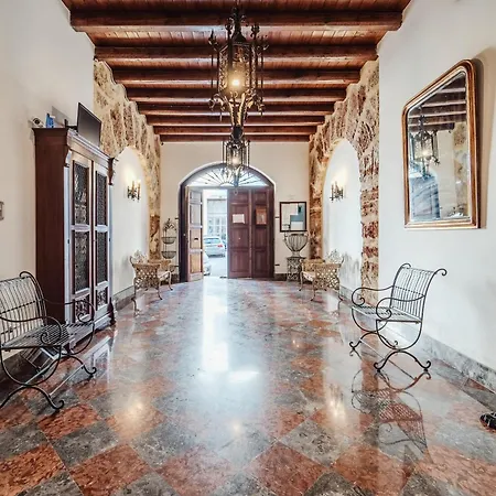 Dimora Degli Scalzi * Palermo