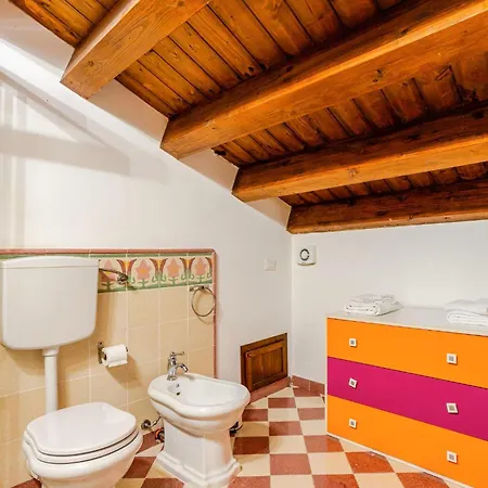 Dimora Degli Scalzi - Dive Into Palermo's History *