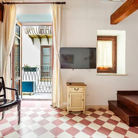 Dimora Degli Scalzi - Dive Into Palermo's History Palermo