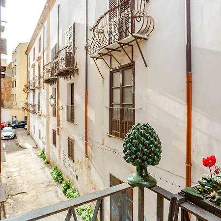 Apartamento Dimora Degli Scalzi - Dive Into Palermo's History