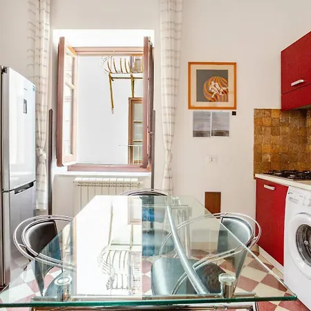 Dimora Degli Scalzi - Dive Into Palermo's History Apartamento