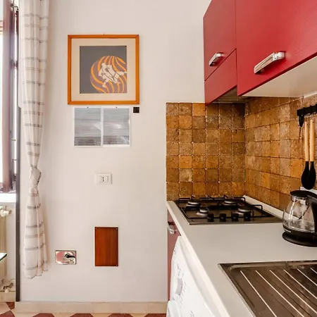 Dimora Degli Scalzi - Dive Into Palermo's History *