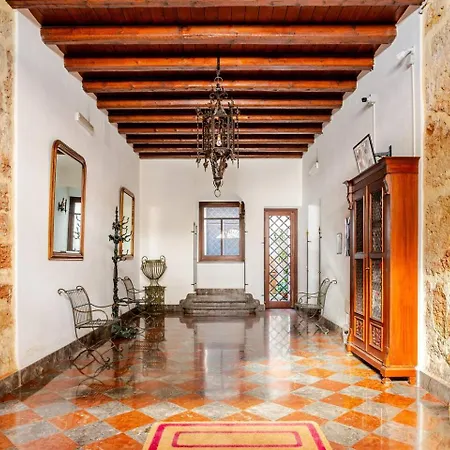 Dimora Degli Scalzi - Dive Into Palermo's History Apartamento Palermo