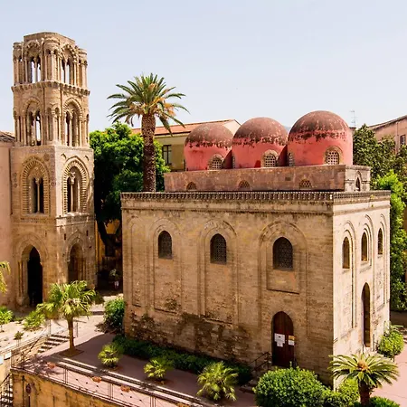 Dimora Degli Scalzi - Dive Into Palermo's History Apartment Palermo
